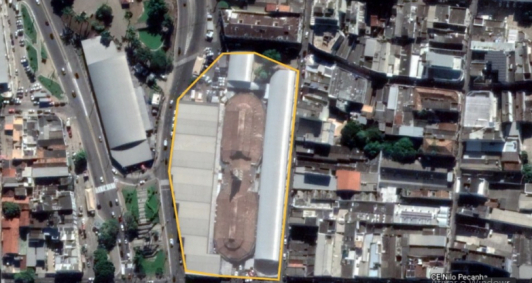 Vista area do entorno do Mercado Municipal. 