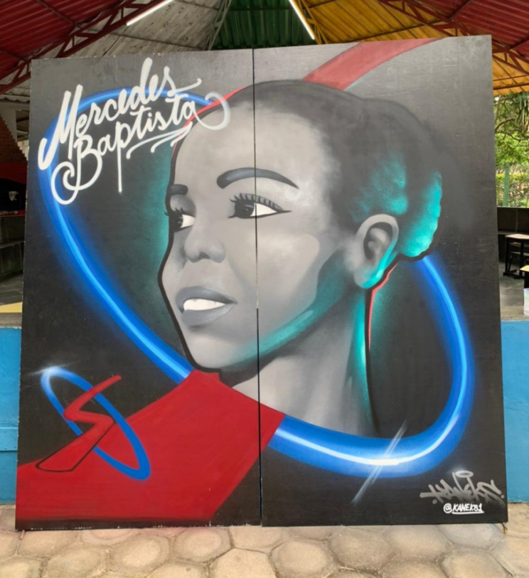 Painel em homenagem a Mercedes Baptista