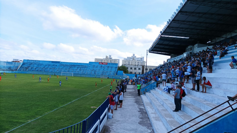 Torcida do Goyta assistiu ao rebaixamento no retorno ao Aryz�o