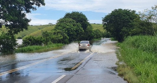 Alagamento na BR 356 (Fotos: Rodrigo Silveira)