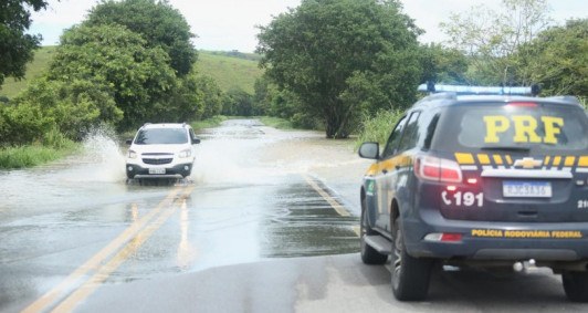 Alagamento na BR 356 (Fotos: Rodrigo Silveira)