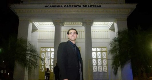 Ronaldo é membro da Academia Campista de Letras