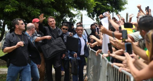 Bolsonaro desembarca em Campos (Fotos: Rodrigo Silveira)