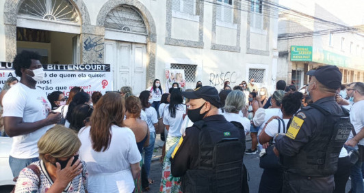 Manifesta��o pela morte da professora Luanda (Fotos: Genilson Pessanha)