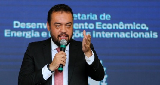 Governador Cl&aacute;udio Castro