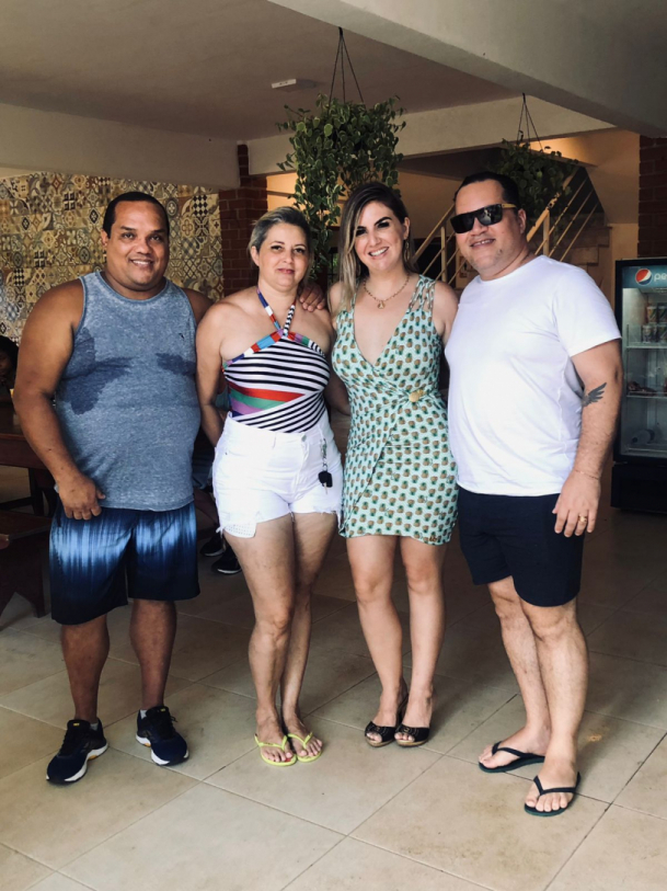 Luciano, Amanda, &Acirc;ngela Campos e Danyell Braga