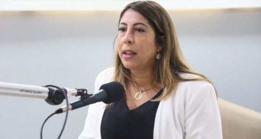 Carla Caputi no Folha no Ar