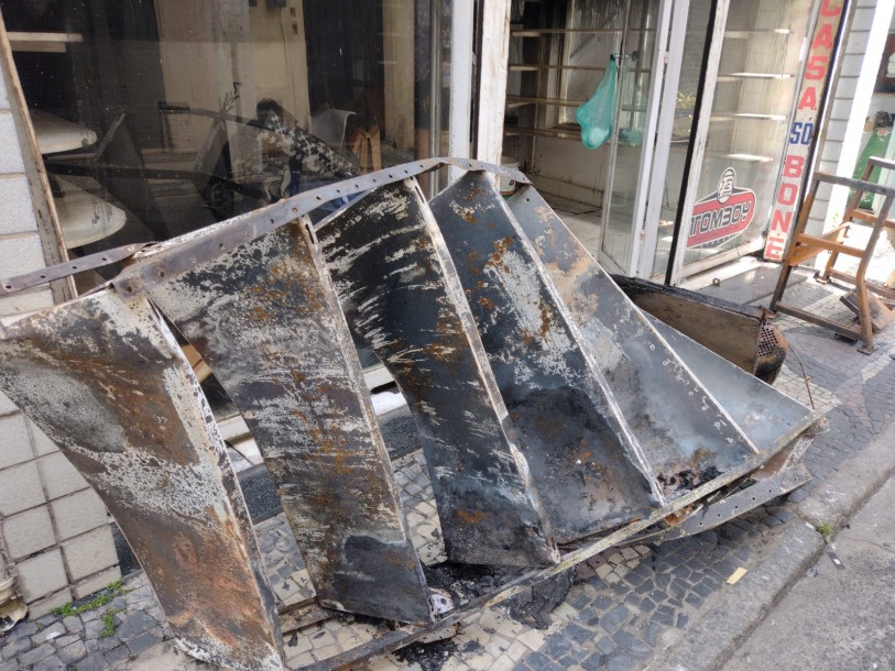 Inc&ecirc;ndio destr&oacute;i Casa S&oacute; Bon&eacute; (Fotos: Rodrigo Silveira)