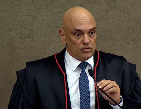 O ministro Alexandre de Moraes toma posse,  na presidência do Tribunal Superior Eleitoral (TSE)