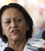 A governadora eleita do Rio Grande do Norte, Fátima Bezerra, após reunião dos governadores eleitos dos estados do nordeste, em Brasília.