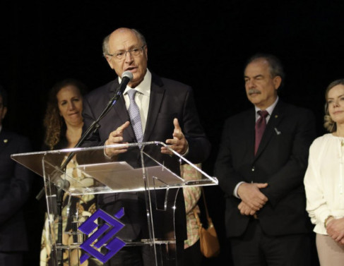 O vice-presidente eleito e coordenador da Transição, Geraldo Alckmin, apresentou em coletiva nomes que comporão os grupos técnicos da transição