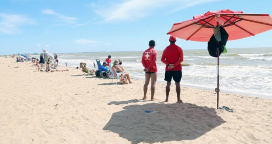 Guarda-vidas em praia de São Francisco