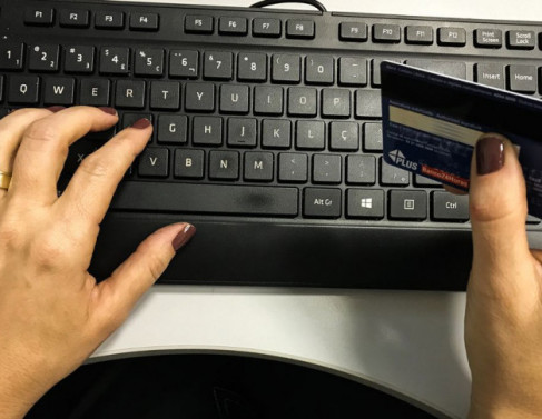 Comércio eletrônico,Cartão de Crédito