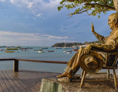 Est&aacute;tua furtada na madrugada deste s&aacute;bado em B&uacute;zios