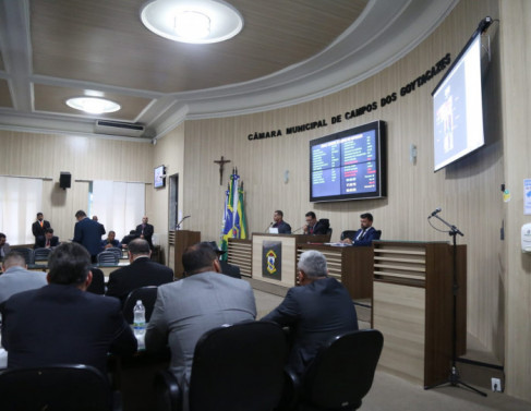 Sess&atilde;o, em clima tranquilo, na C&acirc;mara de Campos
