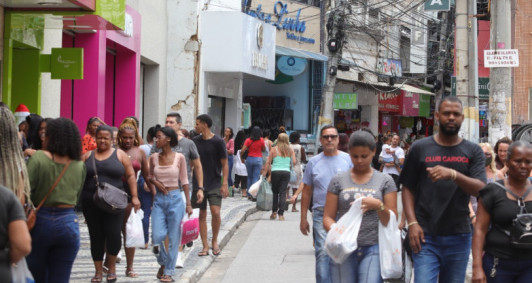 Compras de Natal (Foto: Genilson Pessanha)