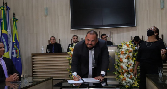 Posse da Mesa Diretora (Foto: Genilson Pessanha)