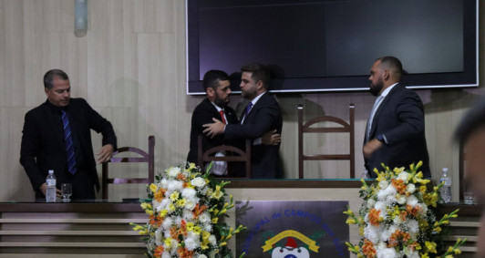 Posse da Mesa Diretora (Foto: Genilson Pessanha)