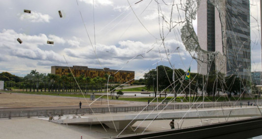 Janelas danificadas no Pal&aacute;cio do Planalto