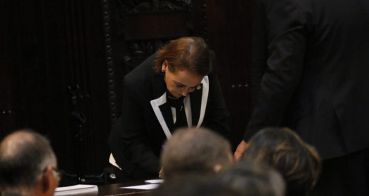 Ex-prefeita de SJB, Carla Machado toma posse na Alerj 