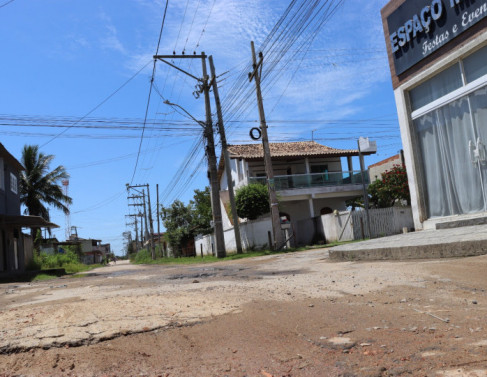 Moradores reclama de abandono no Novo Jquei (Foto: Genilson Pessanha)