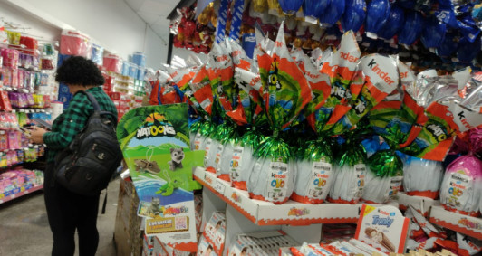 Comércio se prepara para a Páscoa