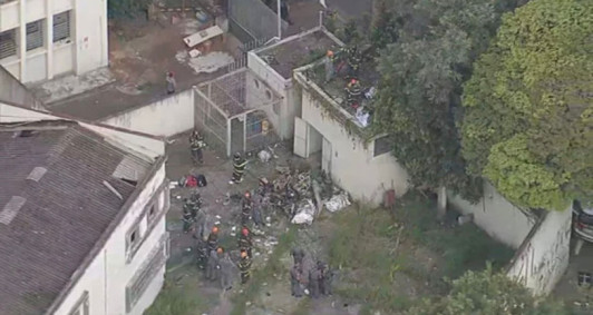 Helic&oacute;ptero cai em SP e 4 pessoas morrem 