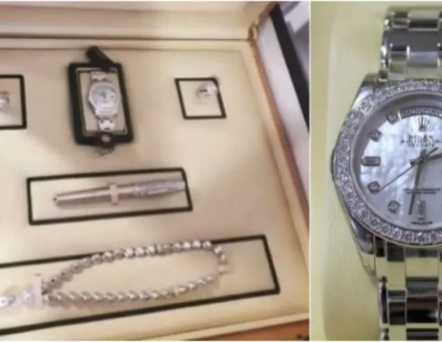 J&oacute;ias e rolex de Bolsonaro 