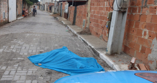 Homicídio no Cidade Luz (Fotos: Genilson Pessanha)