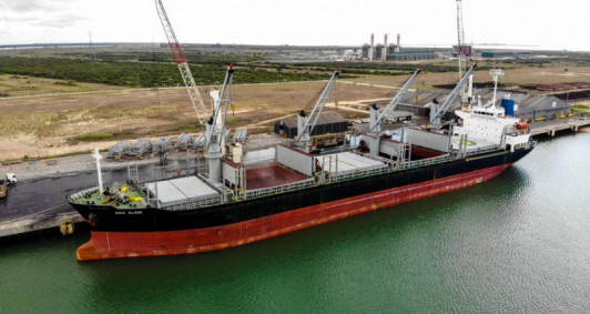 Terminal Multicargas, no Porto do Açu 