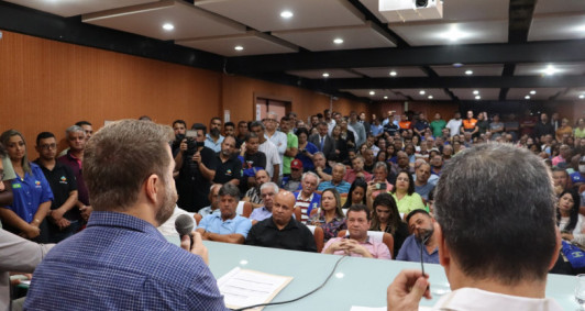 Prefeito confirma reajuste (Fotos: Genilson Pessanha)