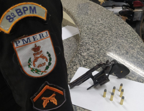 Arma apreendida em ação da PM, em SFI