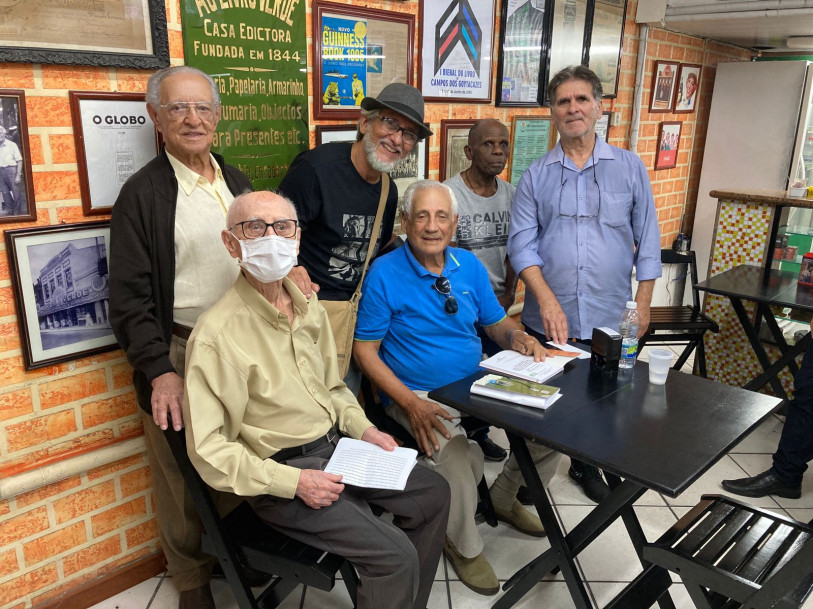 Lançamento de livro do major Oswaldo Almeida