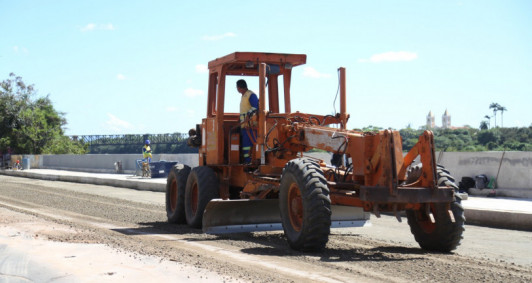 Trecho da XV de Novembro interditado (Fotos: Rodrigo Silveira)