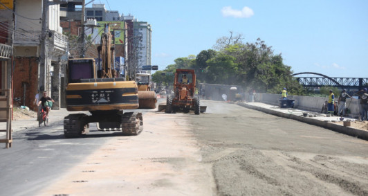 Trecho da XV de Novembro interditado (Fotos: Rodrigo Silveira)