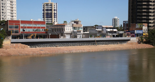 Trecho da XV de Novembro interditado (Fotos: Rodrigo Silveira)