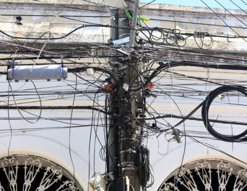 Furtos de cabos no Centro de Campos