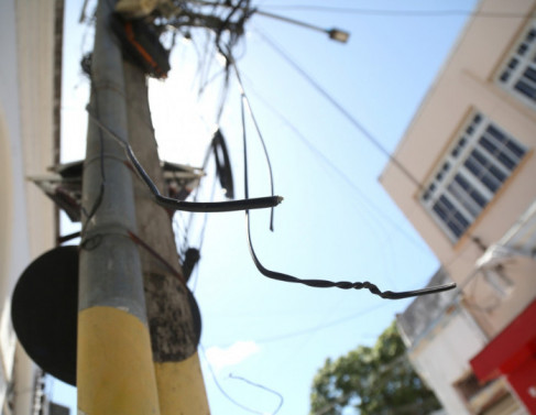Furtos de cabos no Centro de Campos