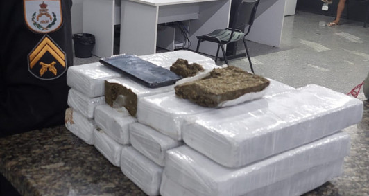 PM apreende 12kg de maconha em Guarus