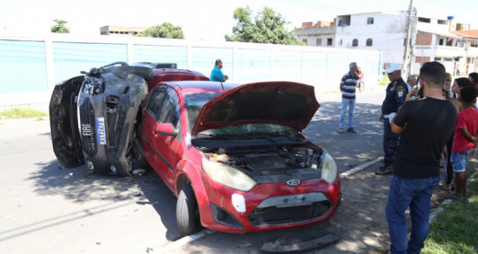 Acidente no Caju (Fotos: Rodrigo Silveira)