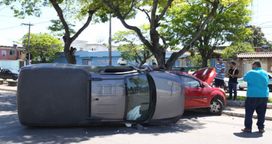 Acidente no Caju (Fotos: Rodrigo Silveira)
