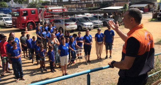 Simulado de desocupao na Apae (Fotos: Divulgao)