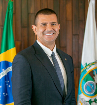 Secret&aacute;rio Douglas Ruas