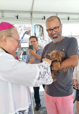Bno aos animais pelo Dia de So Francisco