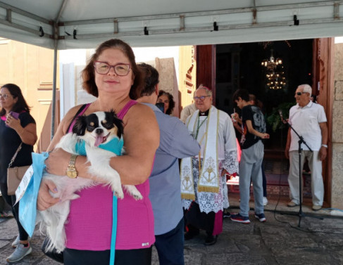 Bno aos animais pelo Dia de So Francisco