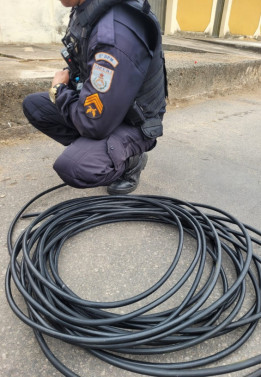 35 metros de fio telef&ocirc;nico apreendido
