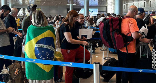 Brasileiros em Israel se preparam para serem repatriados em avião da FAB 
