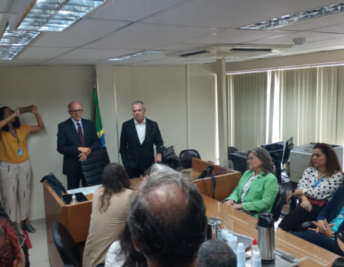 Reuni&atilde;o para decidir futuro da fam&iacute;lias do Conjunto Habitacional Novo Horizonte 