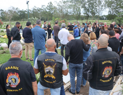 Sepultamento do empresrio Lucas Vieira