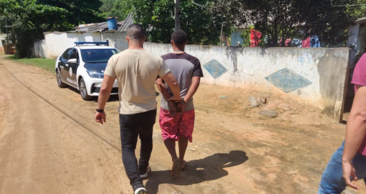 Homem é preso por agredir a companheira